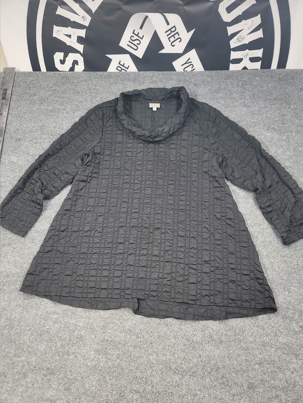 Niche Nilgun Derman Black Square Quilted Top Womens Large